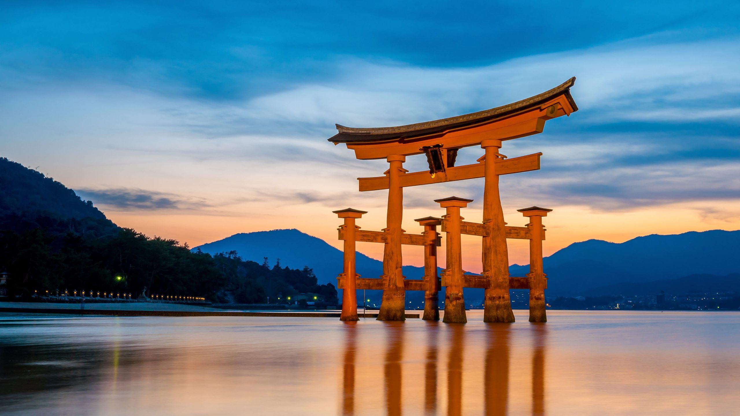 Palace on the Sea (Itsukushima Shrine) - Japan Insider
