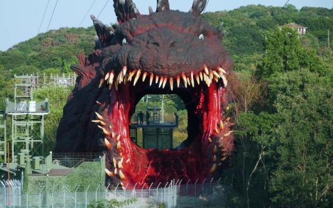 Life-Sized Godzilla Invades Japan – World’s First Godzilla Museum