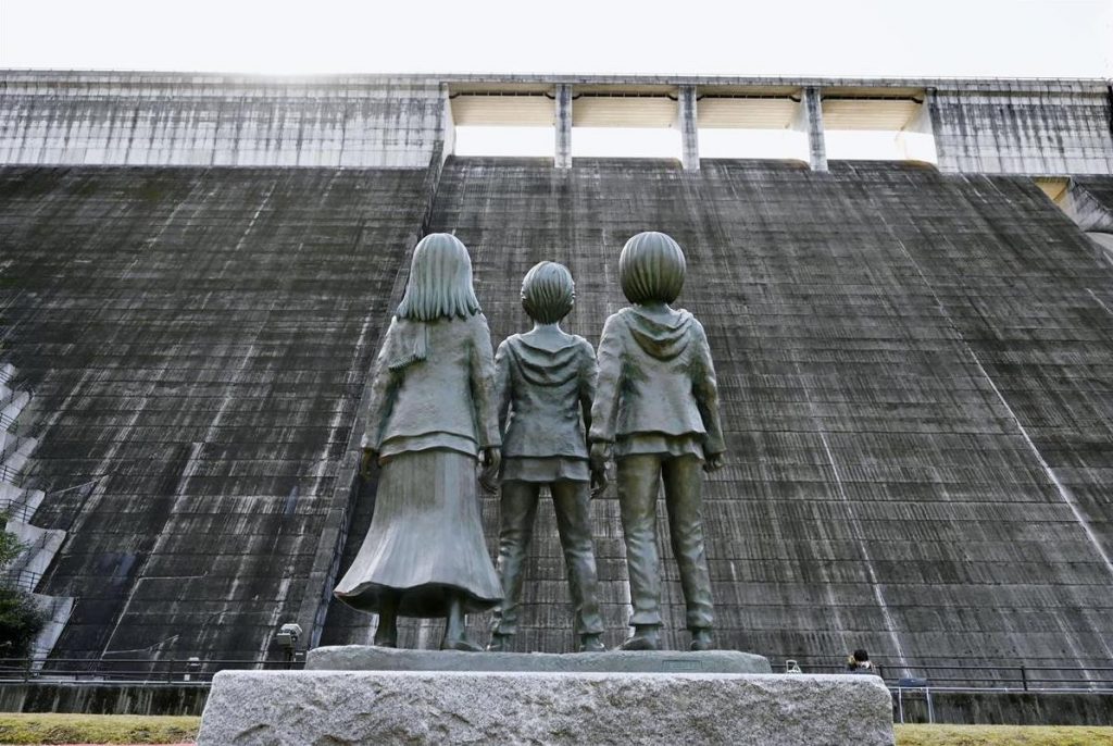 Shingeki No Kyojin in Japan [Attractions, Figures & More]