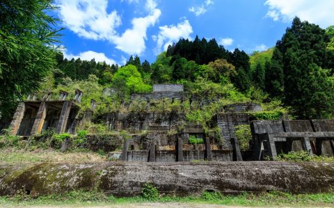 ‘Ancient Ruins’ Resembling “Castle in the Sky” Gaining Popularity on Social Media